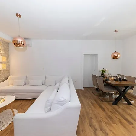 Fani Apartament *